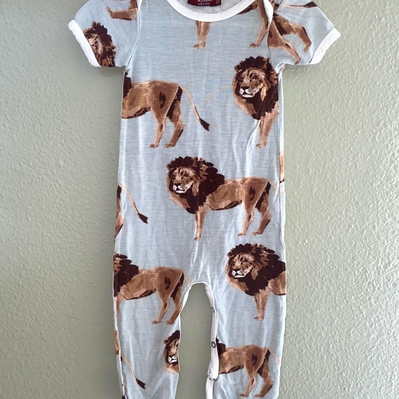 🦁Milkbarn Romper🦁 - Picture 2 of 5